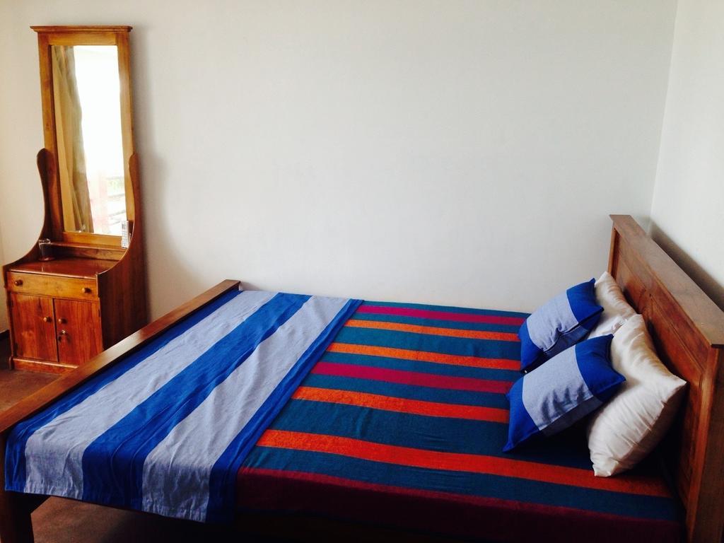 Rainbow Beach Hotel Hikkaduwa Esterno foto