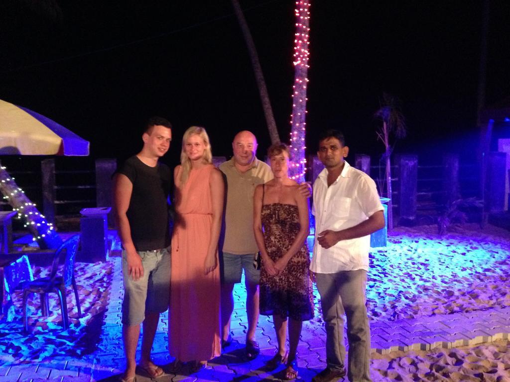 Rainbow Beach Hotel Hikkaduwa Esterno foto