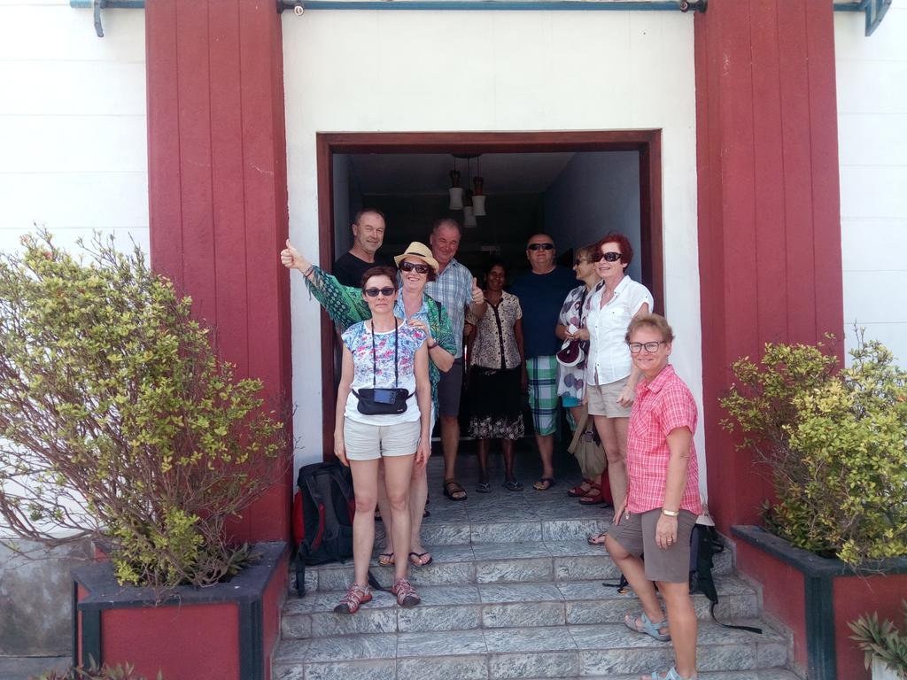 Rainbow Beach Hotel Hikkaduwa Esterno foto