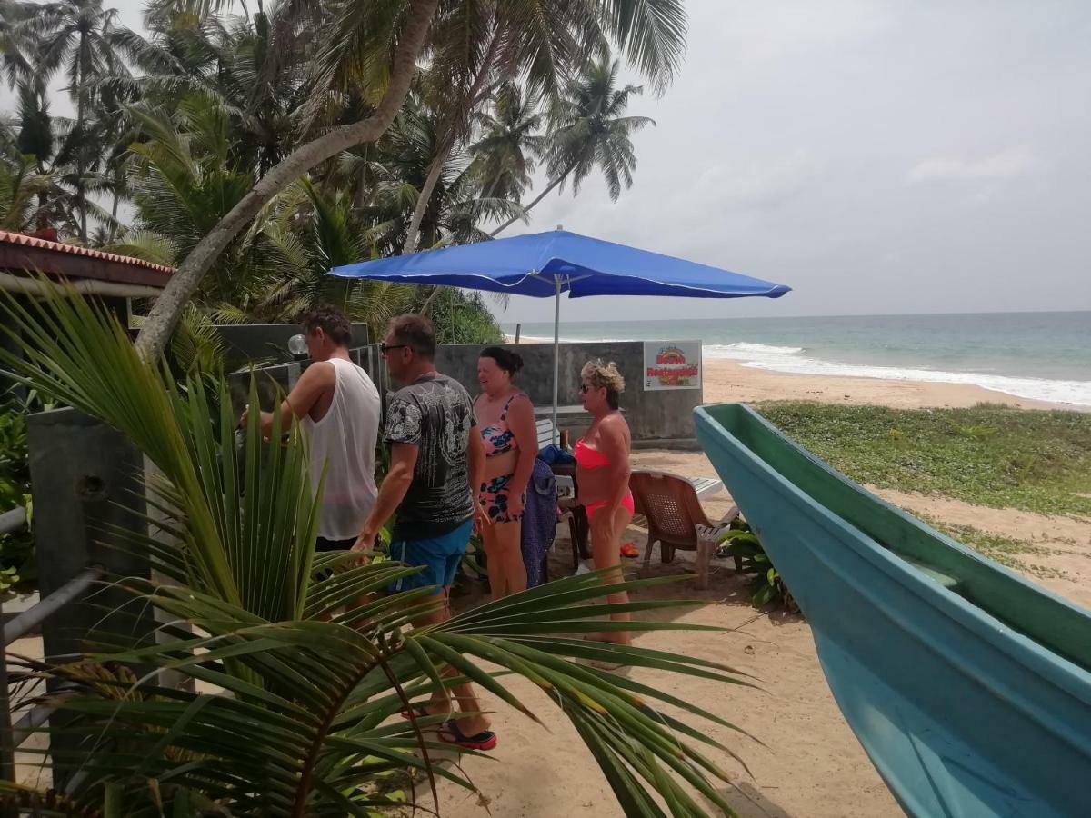 Rainbow Beach Hotel Hikkaduwa Esterno foto